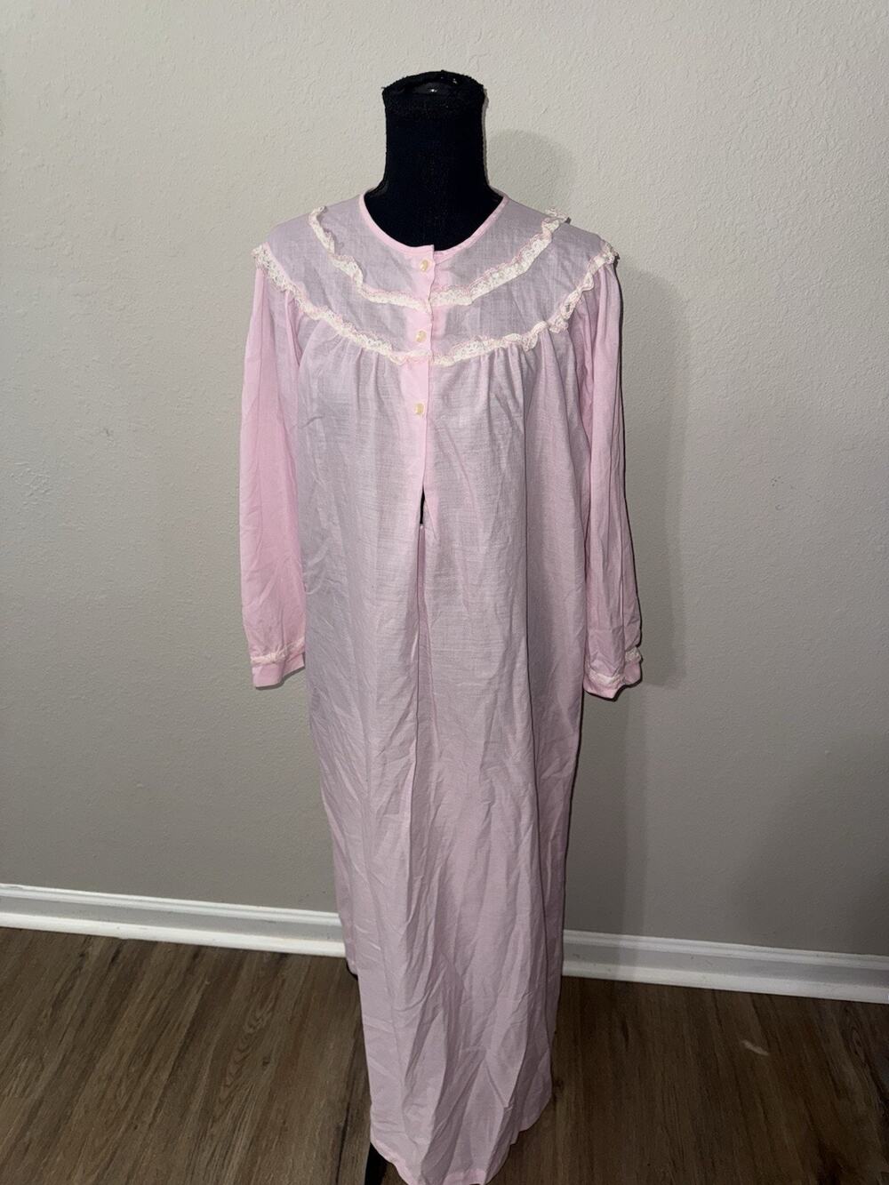 VTG Katz Nightgown Size 38 Medium Pink Lace Ruffle Yoke Button Front Long Gown